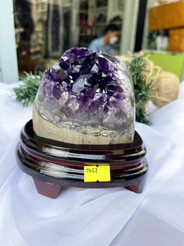 HỐC THẠCH ANH TÍM NHỎ – SMALL AMETHYST GEODE TU87