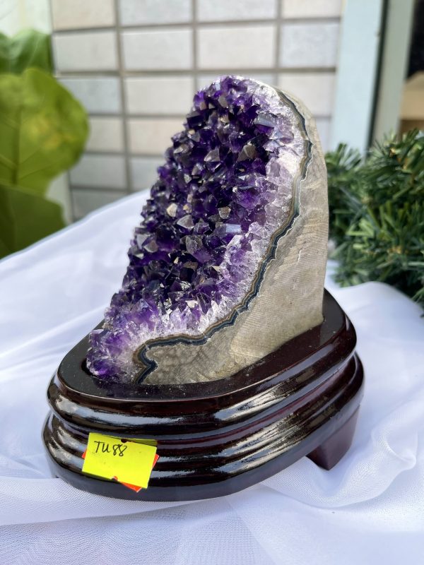 HỐC THẠCH ANH TÍM NHỎ – SMALL AMETHYST GEODE TU88