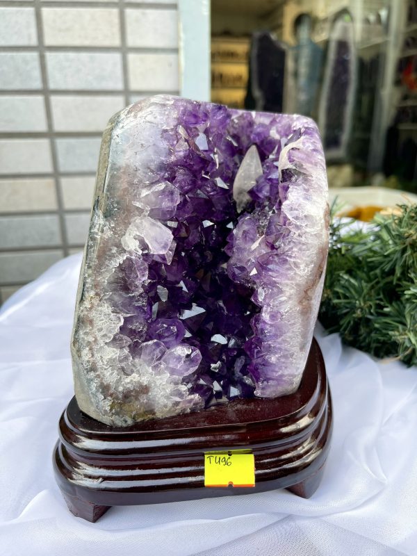 HỐC THẠCH ANH TÍM NHỎ – SMALL AMETHYST GEODE TU96