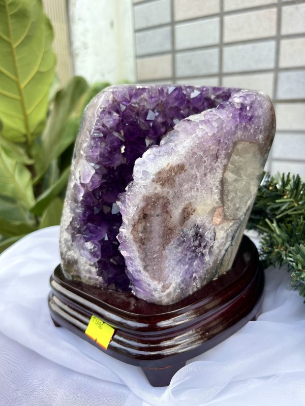 HỐC THẠCH ANH TÍM NHỎ – SMALL AMETHYST GEODE TU96