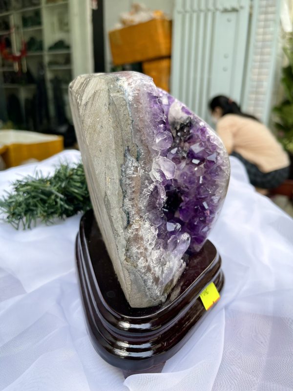 HỐC THẠCH ANH TÍM NHỎ – SMALL AMETHYST GEODE TU96