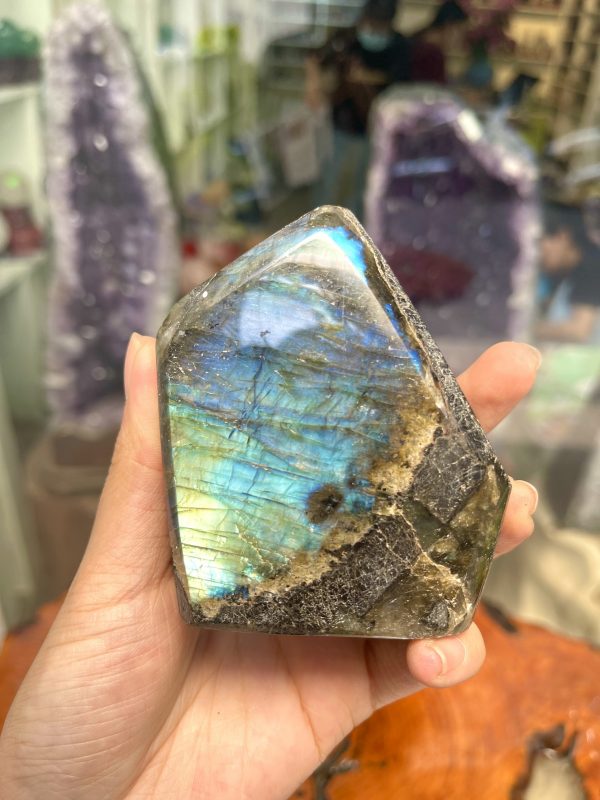 ĐÁ XÀ CỪ Labradorite – KT 8.5x6.5 cm, KL 0.526 kg (XC121)