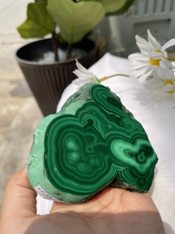 ĐÁ LÔNG CÔNG – ĐÁ KHỔNG TƯỚC – MALACHITE (LC31), KT: 10×8.5 CM; KL: 0.378KG