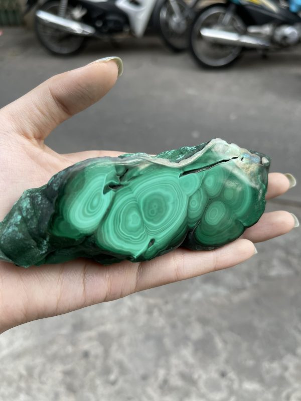 ĐÁ LÔNG CÔNG – ĐÁ KHỔNG TƯỚC – MALACHITE (LC37), KT: 13×4.5 CM; KL: 0.464KG