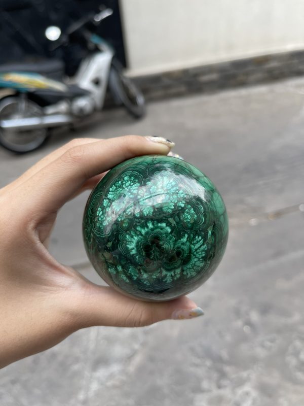 Bi cầu đá Lông Công - Đá Khổng Tước - Malachite Sphere, ĐK: 7 CM, KL: 0.678 KG (MLC17)