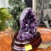 TU107 (3HỐC THẠCH ANH TÍM NHỎ – SMALL AMETHYST GEODE TU107)