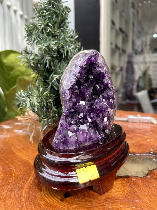 HỐC THẠCH ANH TÍM NHỎ – SMALL AMETHYST GEODE TU107