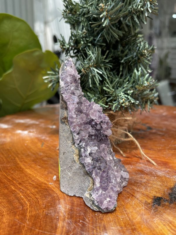 HỐC THẠCH ANH TÍM NHỎ – SMALL AMETHYST GEODE (TV303), KL: 0.214KG, KT: 11×5 CM