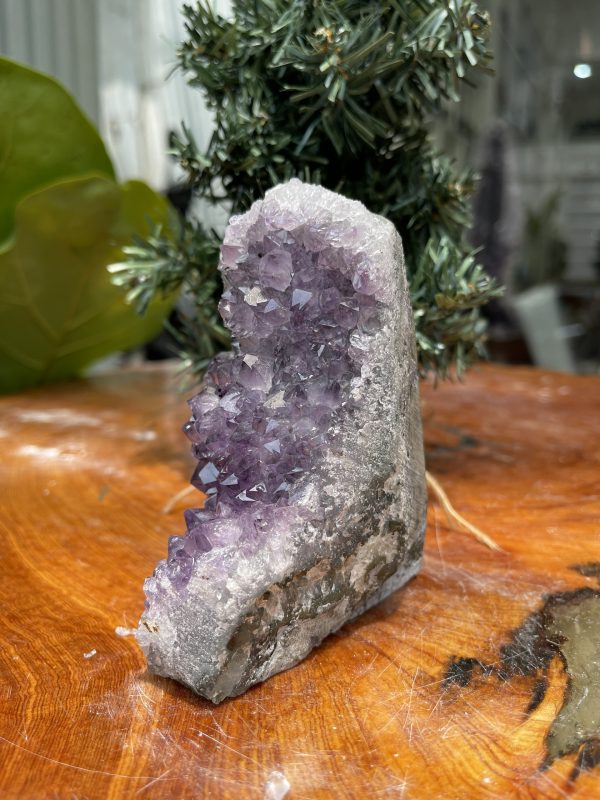 HỐC THẠCH ANH TÍM NHỎ – SMALL AMETHYST GEODE (TV312), KL: 0.592KG, KT: 11×6 CM