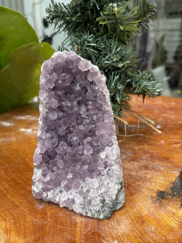 HỐC THẠCH ANH TÍM NHỎ – SMALL AMETHYST GEODE (TV317), KL: 0.988KG, KT: 13×8 CM