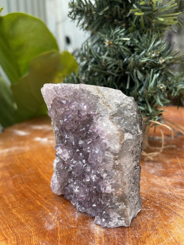 HỐC THẠCH ANH TÍM NHỎ – SMALL AMETHYST GEODE (TV325), KL: 0.456KG, KT: 9×7 CM