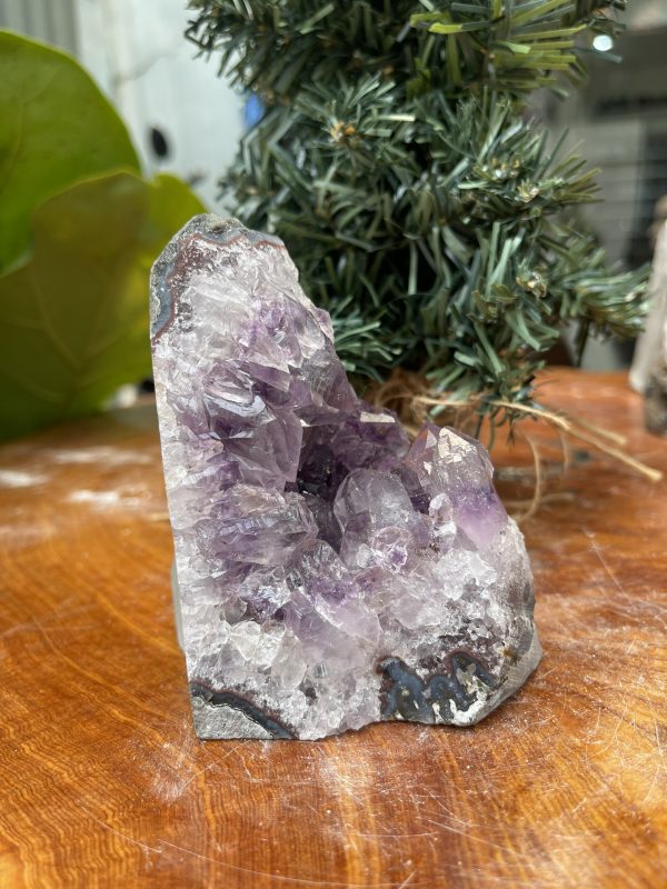 HỐC THẠCH ANH TÍM NHỎ – SMALL AMETHYST GEODE (TV345), KL: 0.616KG, KT: 11×8 CM