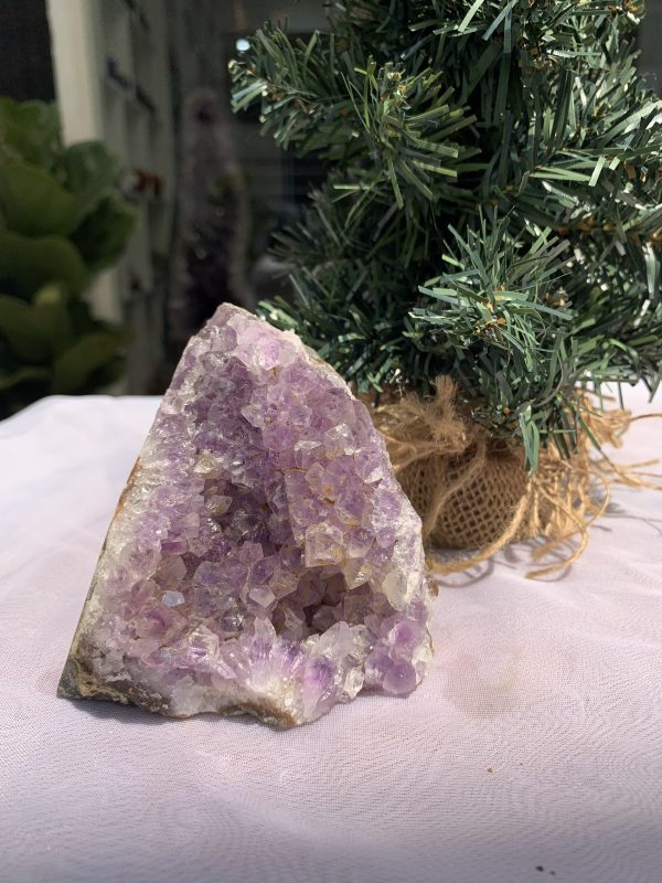 HỐC THẠCH ANH TÍM NHỎ – SMALL AMETHYST GEODE (TV352), KL: 0.576KG, KT: 10×9 CM