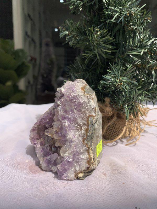 HỐC THẠCH ANH TÍM NHỎ – SMALL AMETHYST GEODE (TV352), KL: 0.576KG, KT: 10×9 CM