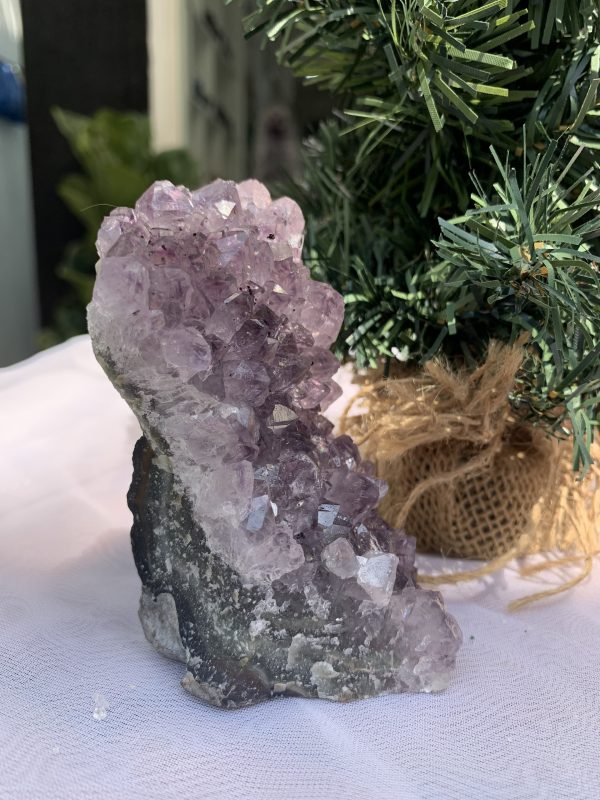 HỐC THẠCH ANH TÍM NHỎ – SMALL AMETHYST GEODE (TV353), KL: 0.430KG, KT: 10×6 CM