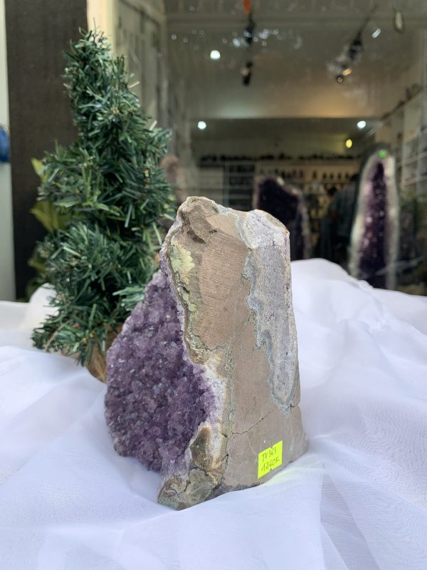 HỐC THẠCH ANH TÍM NHỎ – SMALL AMETHYST GEODE (TV363), KL: 1.756KG, KT: 14×13 CM