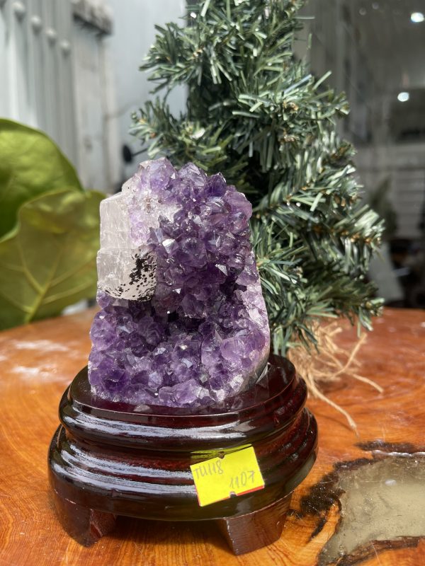 HỐC THẠCH ANH TÍM NHỎ – SMALL AMETHYST GEODE TU109