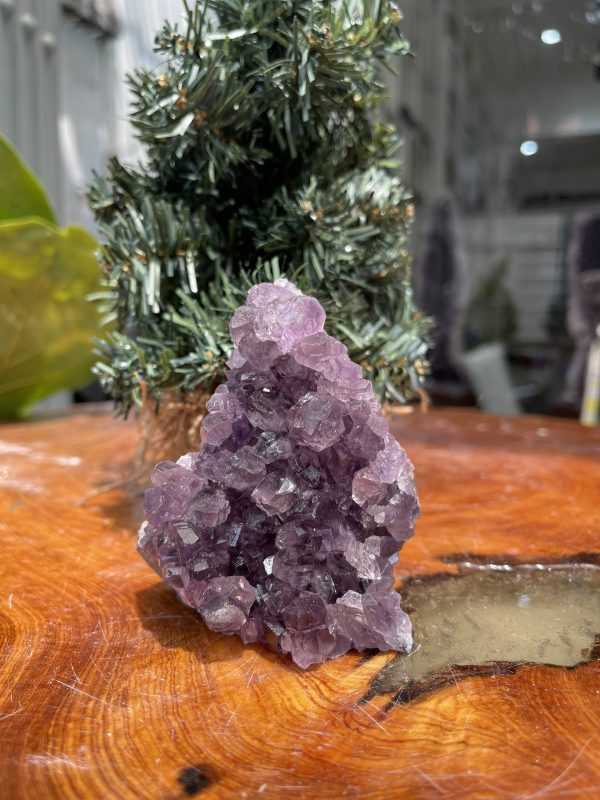 HỐC THẠCH ANH TÍM NHỎ – SMALL AMETHYST GEODE (TV234), KL: 0.398KG, KT: 8.5×7.5CM