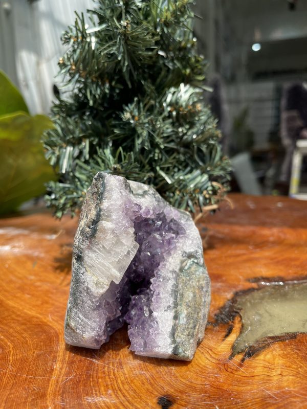 HỐC THẠCH ANH TÍM NHỎ – SMALL AMETHYST GEODE (TV297), KL: 0.452 KG, KT: 9x9 CM