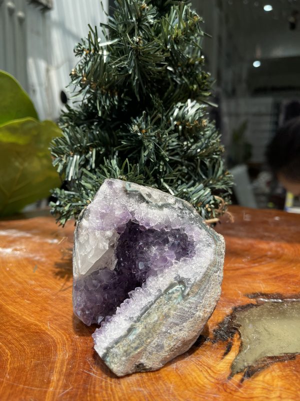 HỐC THẠCH ANH TÍM NHỎ – SMALL AMETHYST GEODE (TV297), KL: 0.452 KG, KT: 9x9 CM