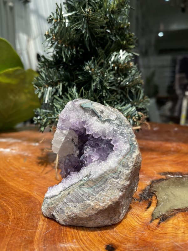 HỐC THẠCH ANH TÍM NHỎ – SMALL AMETHYST GEODE (TV297), KL: 0.452 KG, KT: 9x9 CM