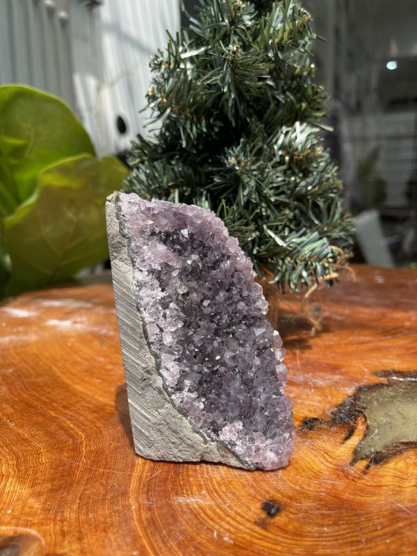 HỐC THẠCH ANH TÍM NHỎ – SMALL AMETHYST GEODE (TV276), KL: 0.54KG, KT: 11×7 CM