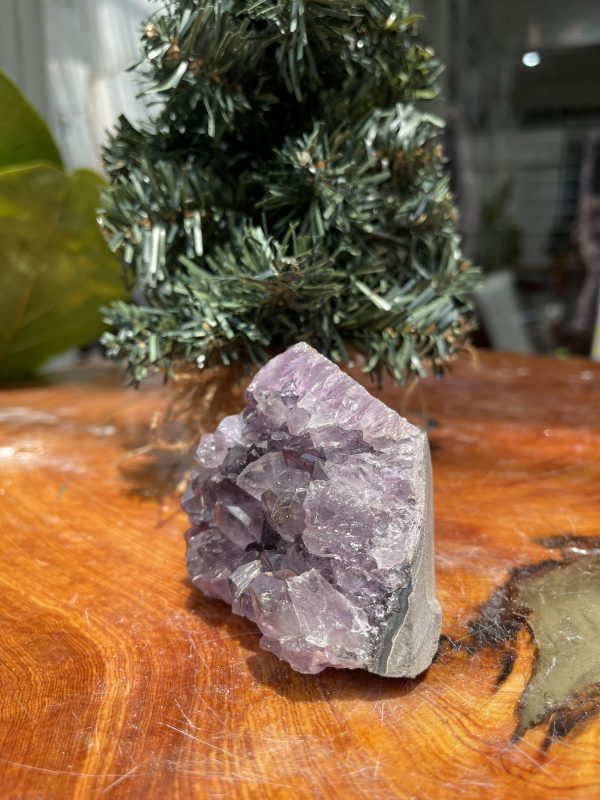 HỐC THẠCH ANH TÍM NHỎ – SMALL AMETHYST GEODE (TV274), KL: 0.32KG, KT: 6×8 CM