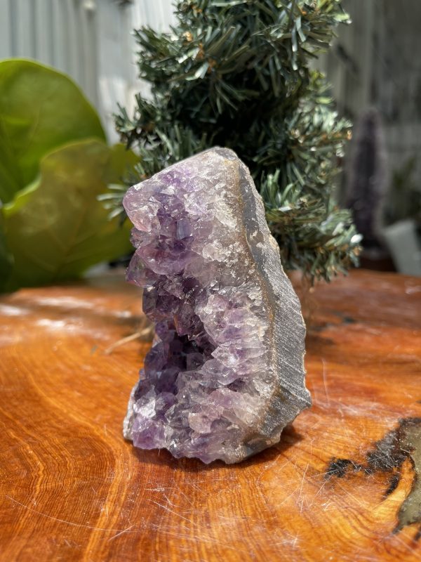 HỐC THẠCH ANH TÍM NHỎ – SMALL AMETHYST GEODE (TV299), KL: 0.522 KG, KT: 10x7 CM