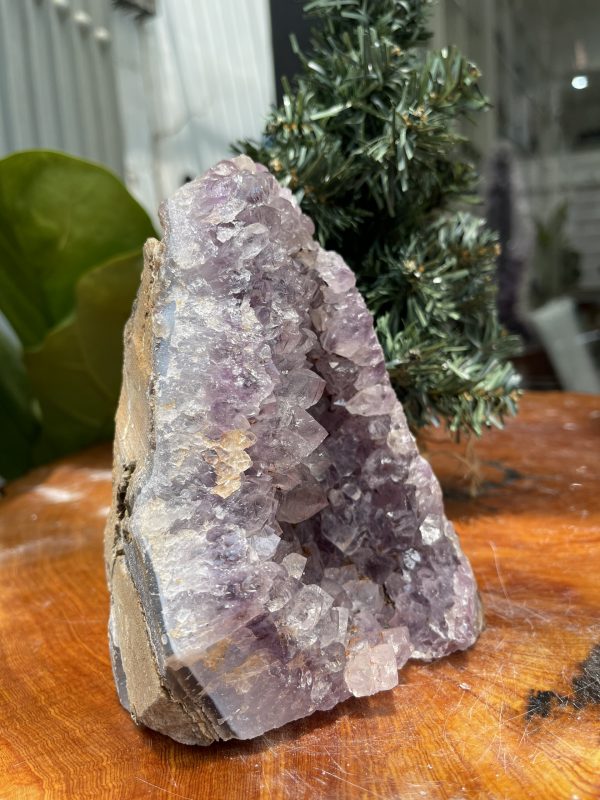 HỐC THẠCH ANH TÍM NHỎ – SMALL AMETHYST GEODE (TV291), KL: 1.414 KG, KT: 15×11 CM