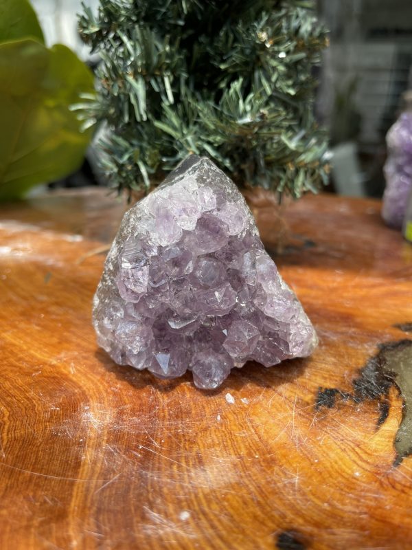 HỐC THẠCH ANH TÍM NHỎ – SMALL AMETHYST GEODE (TV278), KL: 0.304KG, KT: 7×8 CM