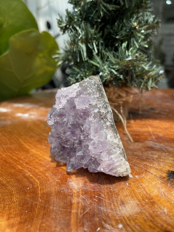 HỐC THẠCH ANH TÍM NHỎ – SMALL AMETHYST GEODE (TV278), KL: 0.304KG, KT: 7×8 CM