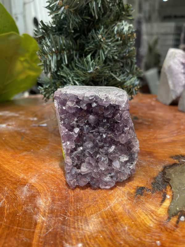 HỐC THẠCH ANH TÍM NHỎ – SMALL AMETHYST GEODE (TV266), KL: 0.432KG, KT: 7×7 CM )