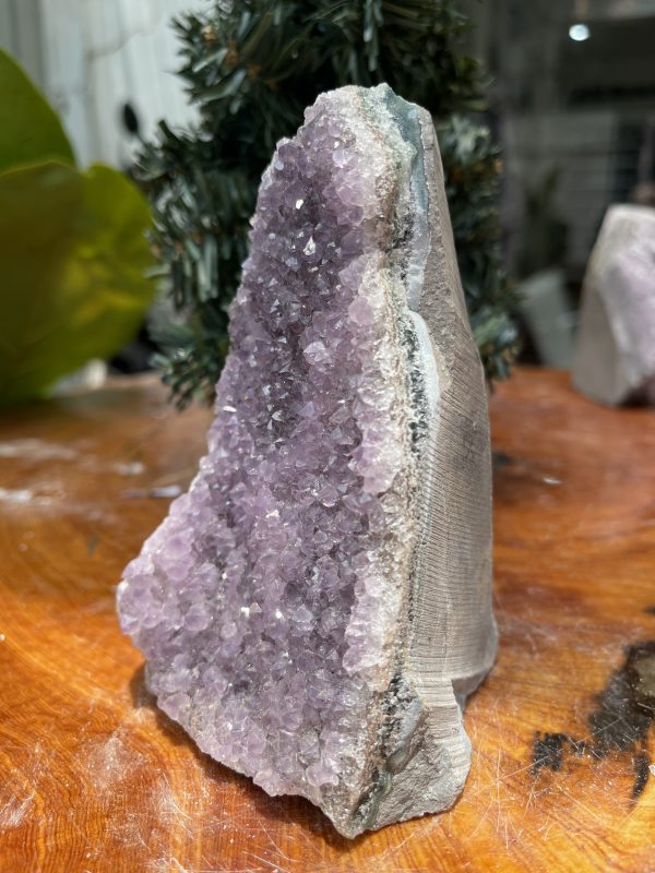 HỐC THẠCH ANH TÍM NHỎ – SMALL AMETHYST GEODE (TV264), KL: 0.758KG, KT: 13×8 CM