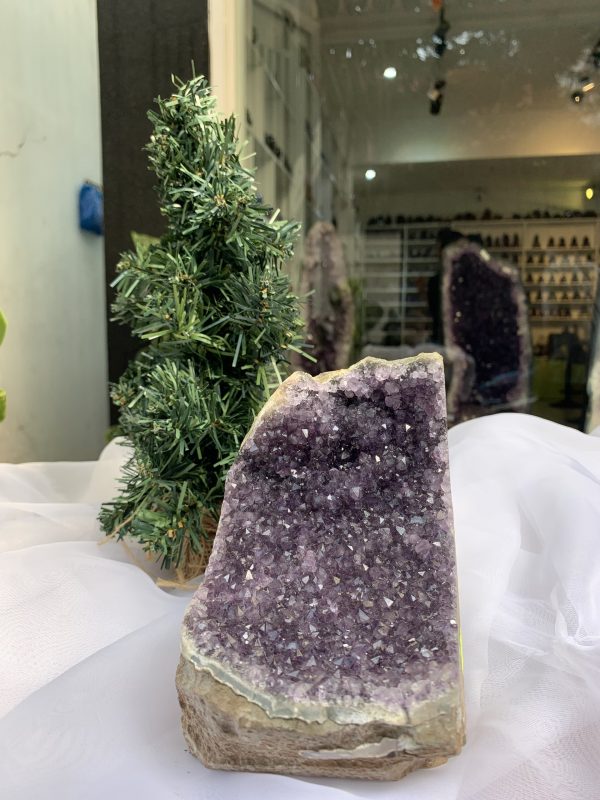 HỐC THẠCH ANH TÍM NHỎ – SMALL AMETHYST GEODE (TV285), KL: 1.584KG, KT: 15x10CM