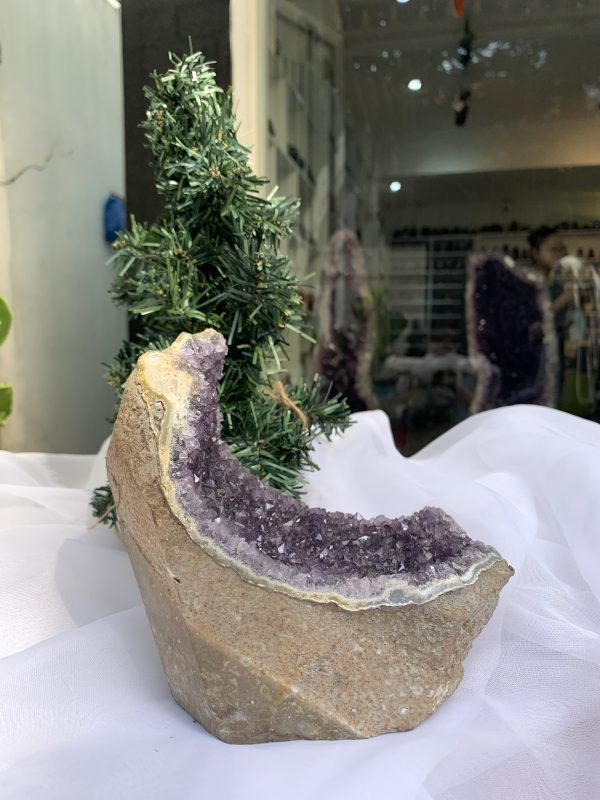 HỐC THẠCH ANH TÍM NHỎ – SMALL AMETHYST GEODE (TV285), KL: 1.584KG, KT: 15x10CM