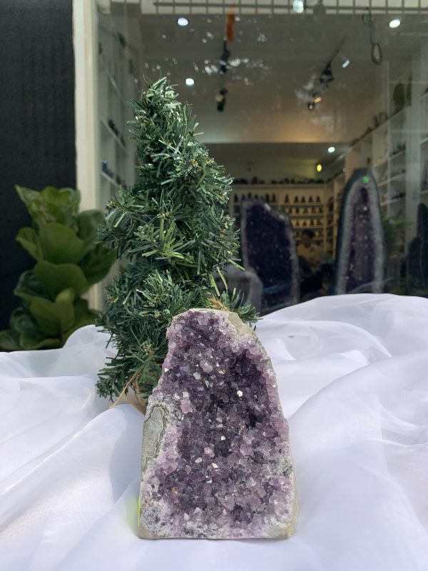 HỐC THẠCH ANH TÍM NHỎ – SMALL AMETHYST GEODE (TV257), KL: 0.764KG, KT: 13x8CM