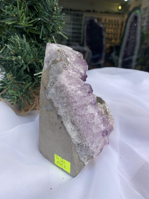 HỐC THẠCH ANH TÍM NHỎ – SMALL AMETHYST (TV343), KL: 1.076 KG, KT: 12 x 9 CM 