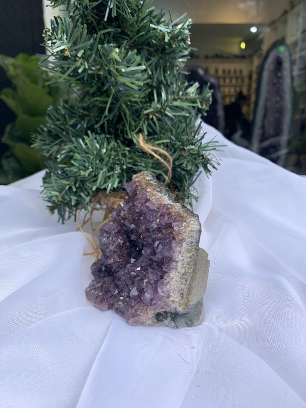 HỐC THẠCH ANH TÍM NHỎ – SMALL AMETHYST (TV347), KL: 0.326 KG, KT: 8 x 8 CM 