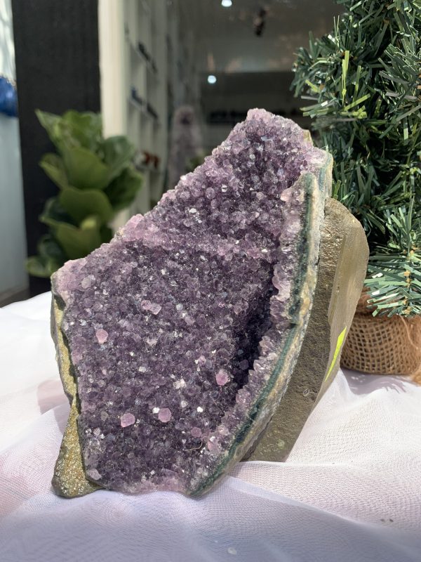 HỐC THẠCH ANH TÍM NHỎ – SMALL AMETHYST GEODE (TV261), KL: 1.264KG, KT: 12x14 CM