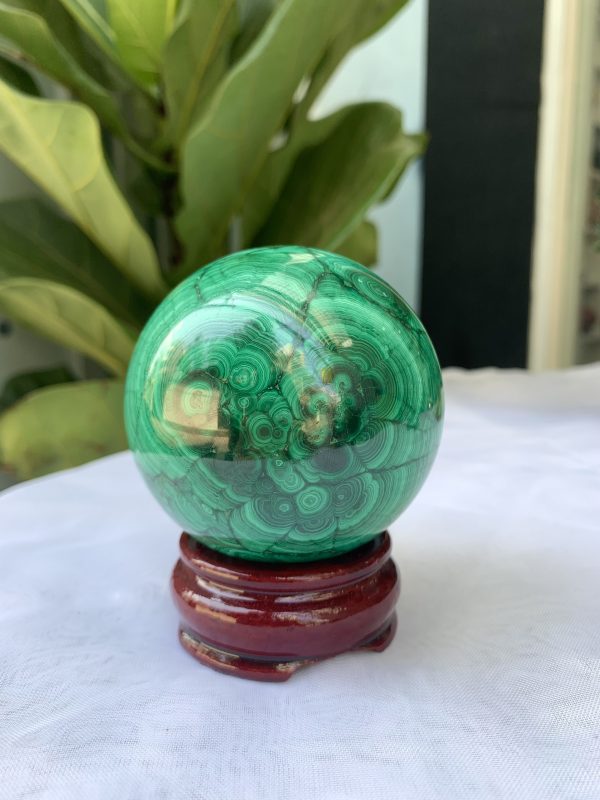 Bi cầu đá Lông Công – Đá Khổng Tước – Malachite Sphere, ĐK: 7.1 CM, KL: 0.688 KG (MLC26)