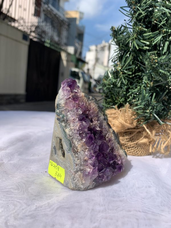 HỐC THẠCH ANH TÍM NHỎ – SMALL AMETHYST GEODE (TV408), KL: 0,374KG, KT: 9,5x6,8 CM