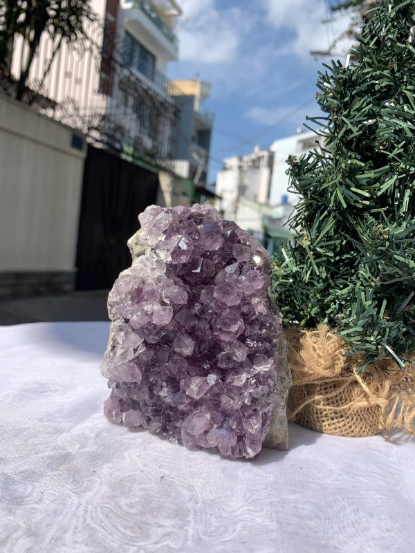 HỐC THẠCH ANH TÍM NHỎ – SMALL AMETHYST GEODE (TV412), KL: 1.196KG, KT: 12,8x10 CM