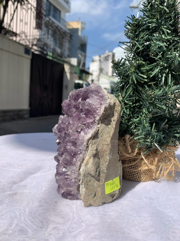 HỐC THẠCH ANH TÍM NHỎ – SMALL AMETHYST GEODE (TV412), KL: 1.196KG, KT: 12,8x10 CM