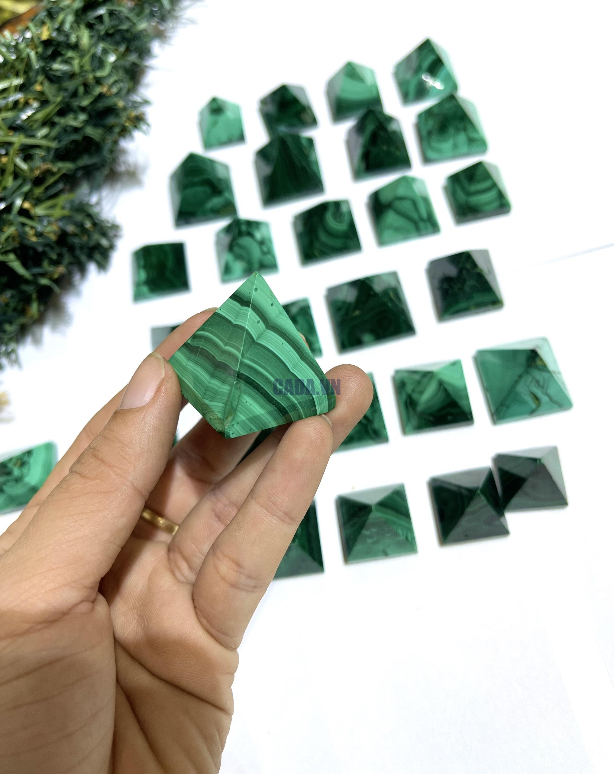 MALACHITE PYRAMID | KIM TỰ THÁP ĐÁ LÔNG CÔNG | CADA.VN