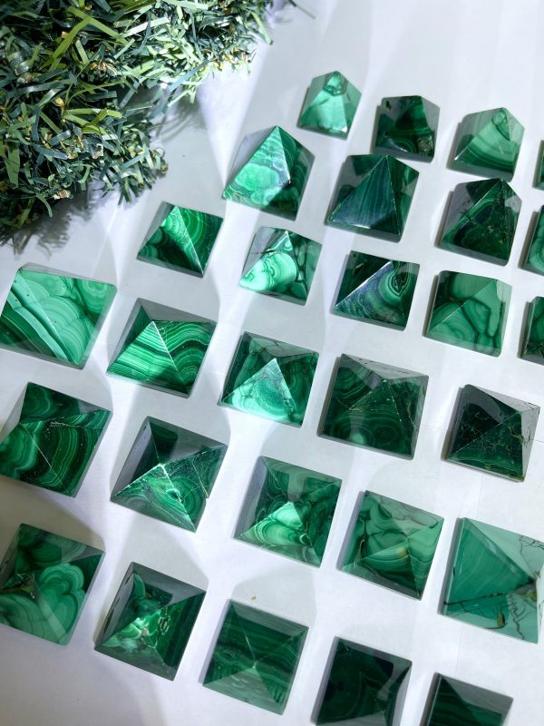 MALACHITE PYRAMID | KIM TỰ THÁP ĐÁ LÔNG CÔNG | CADA.VN