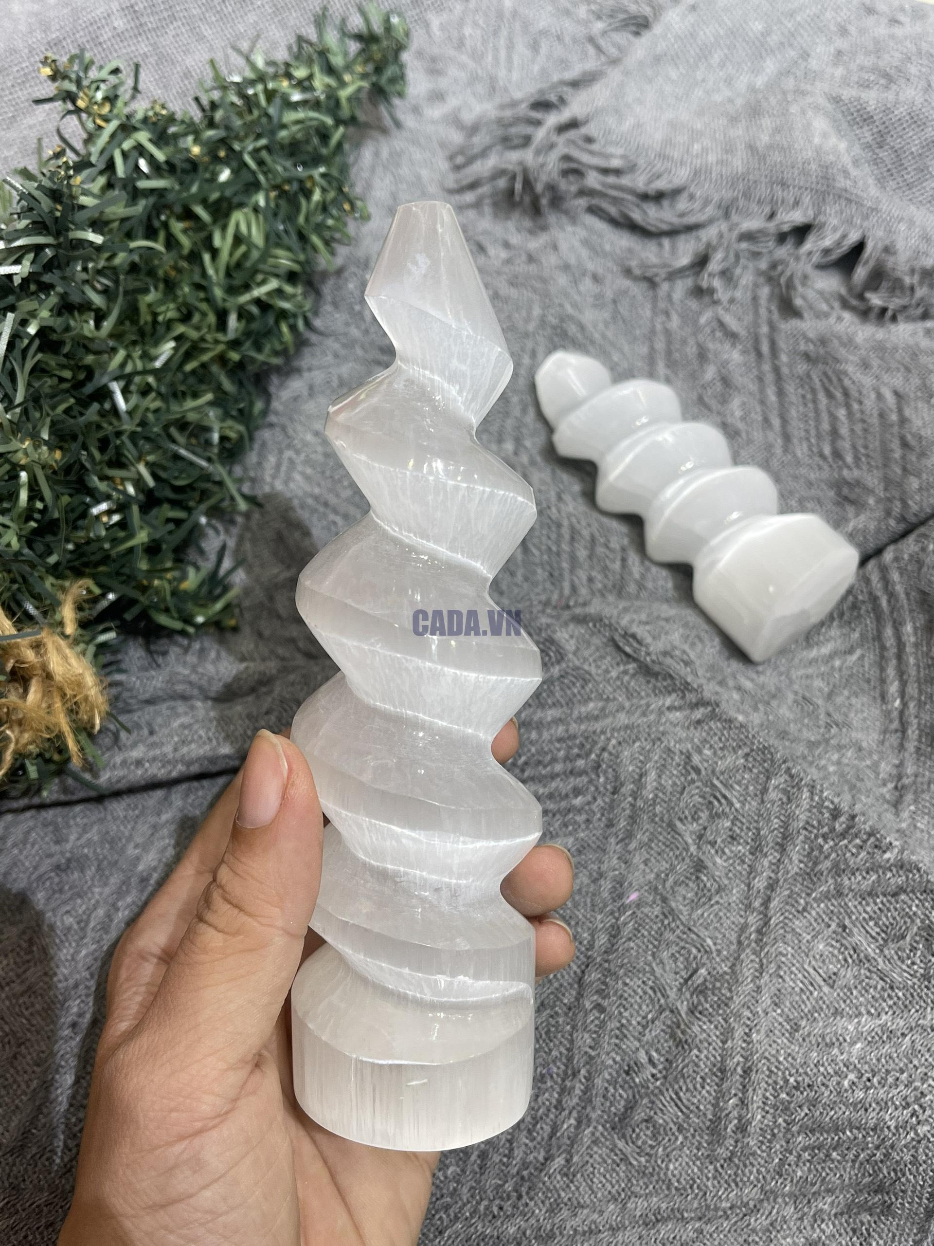 Selenite Spiral Tower| Tháp xoắn ốc Selenite | CADA DECOR