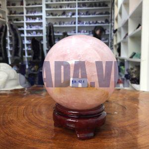 Bi cầu Thạch Anh Hồng – Rose Quartz Sphere (BH121), ĐK: 10,51 CM, KL: 1,575 KG