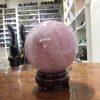 Bi cầu Thạch Anh Hồng – Rose Quartz Sphere (BH156), ĐK: 11,78 CM, KL: 2,125 KG