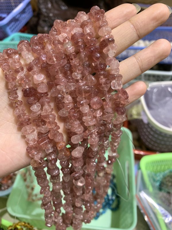 Dây chip Red Strawberry Quartz - Thạch Anh Dâu Tây đỏ | CADA DECOR