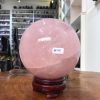 Bi cầu Thạch Anh Hồng – Rose Quartz Sphere (BH145), ĐK: 13,69 CM, KL: 3,435 KG